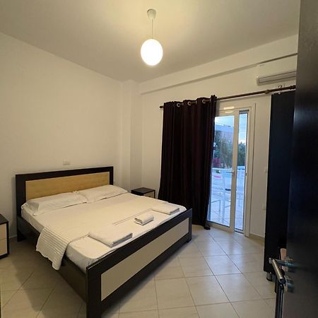 Xhonis Apartments คซามิล ภายนอก รูปภาพ