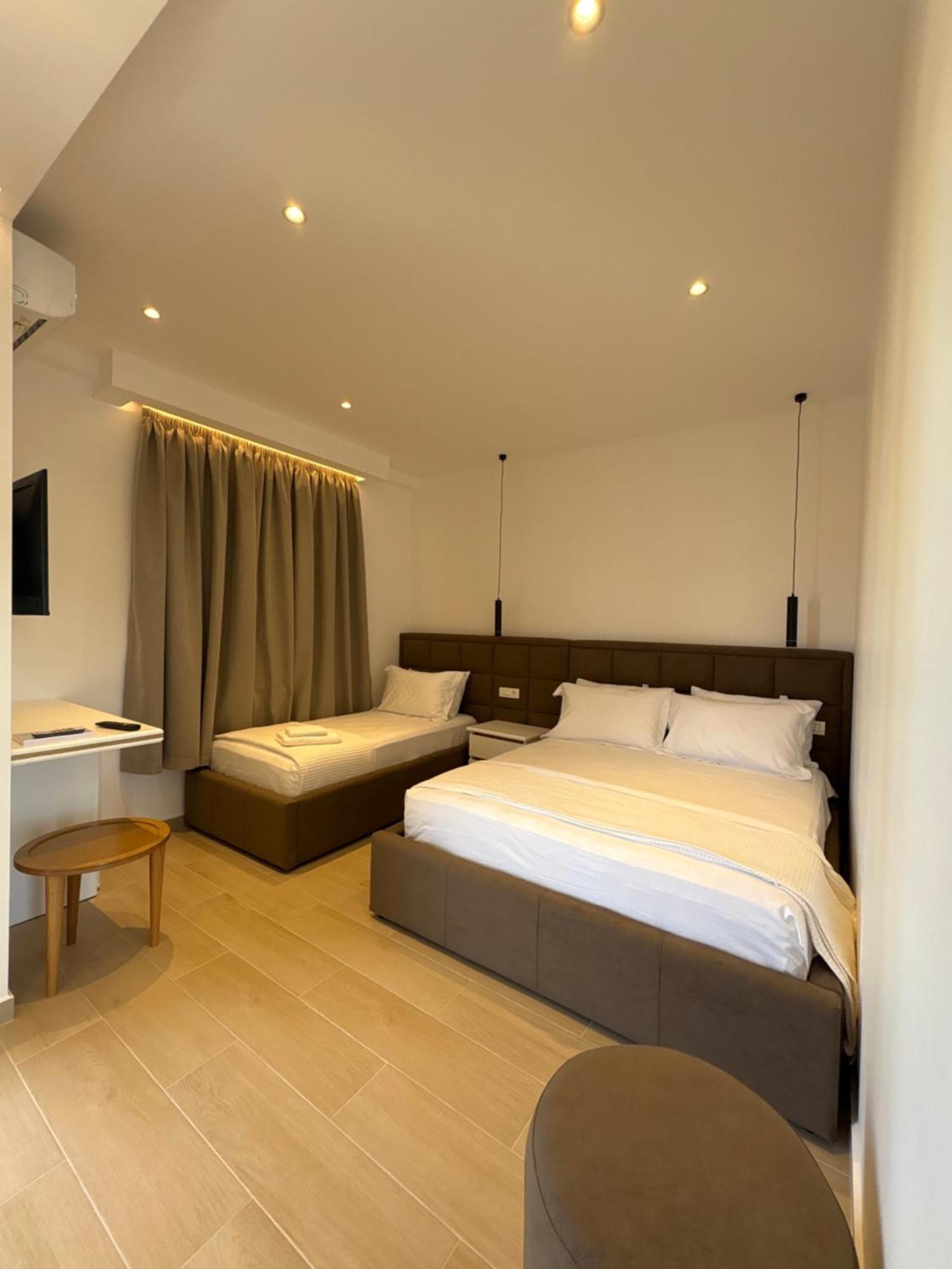 Xhonis Apartments คซามิล ภายนอก รูปภาพ