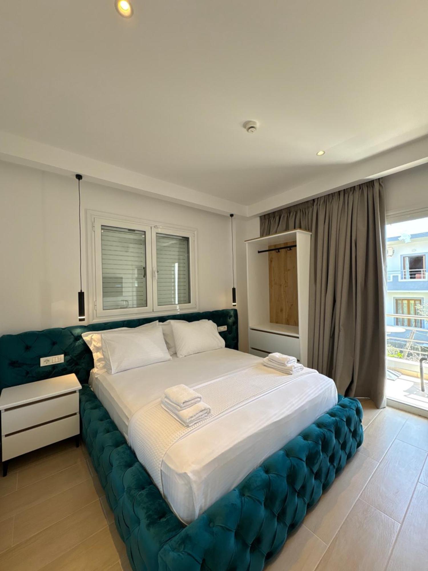 Xhonis Apartments คซามิล ภายนอก รูปภาพ
