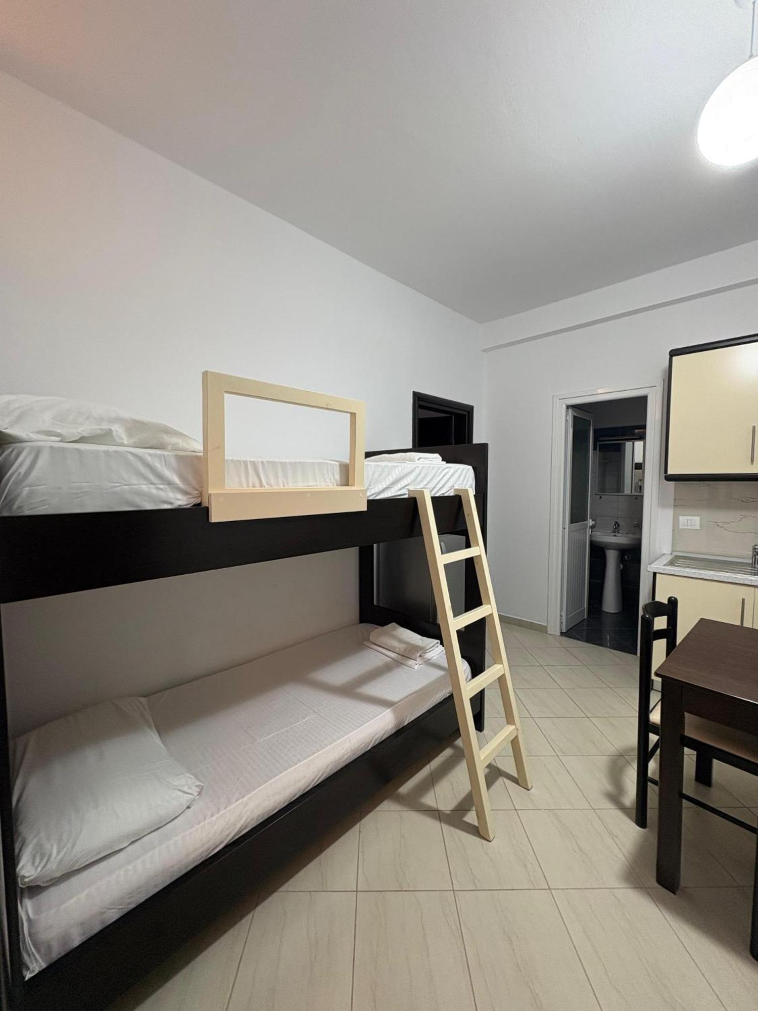 Xhonis Apartments คซามิล ภายนอก รูปภาพ
