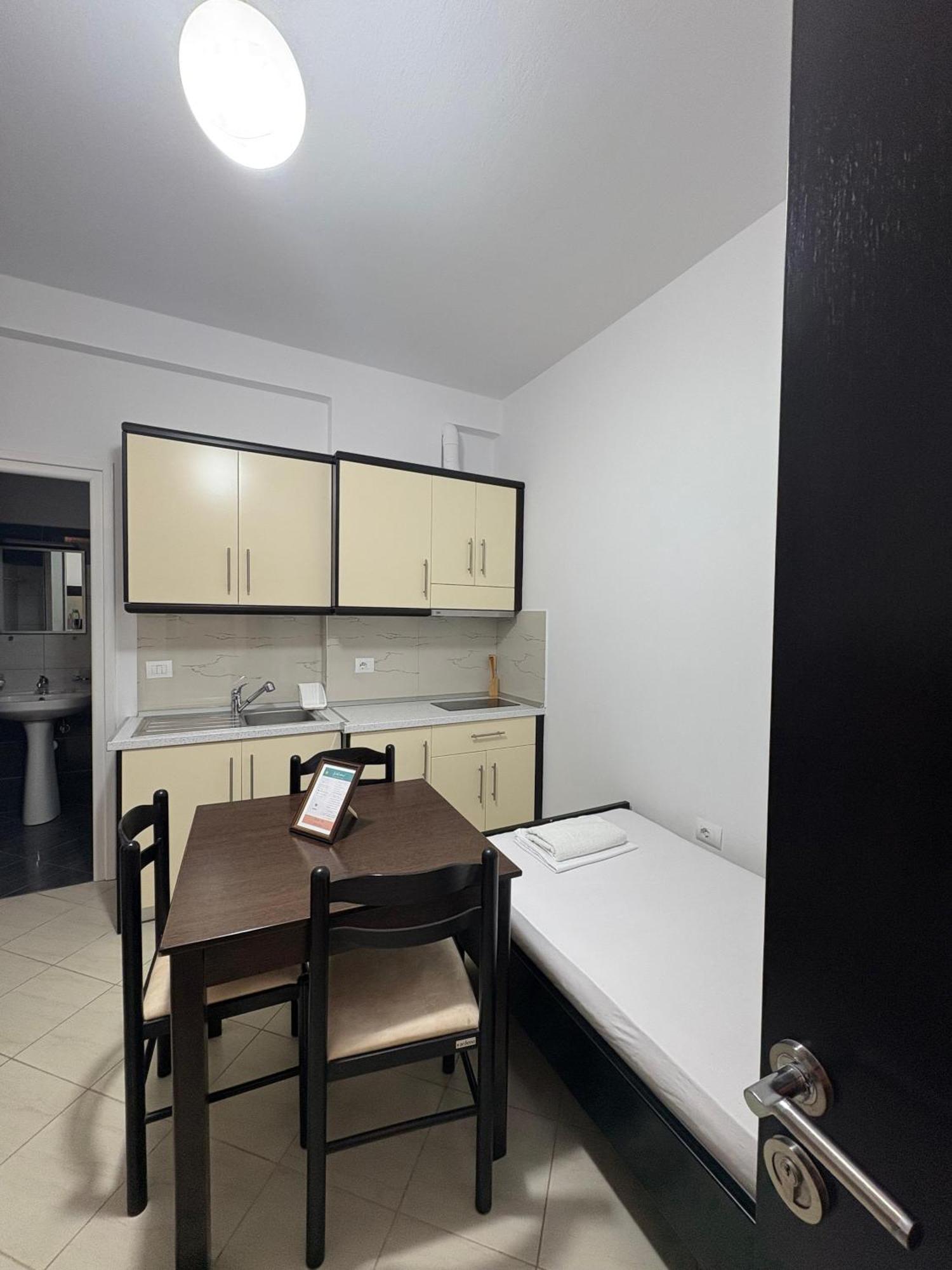 Xhonis Apartments คซามิล ภายนอก รูปภาพ