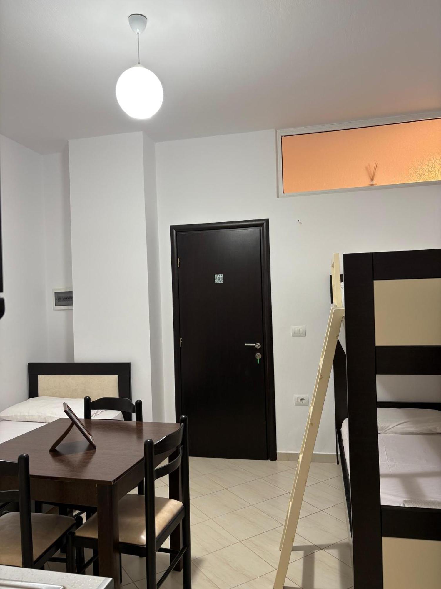 Xhonis Apartments คซามิล ภายนอก รูปภาพ